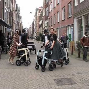 Rollz Motion Street Performance in Amsterdam