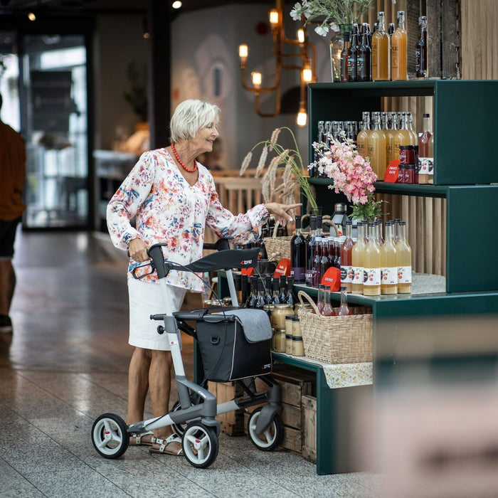 Lady browsing with her Topro Troja 5G 